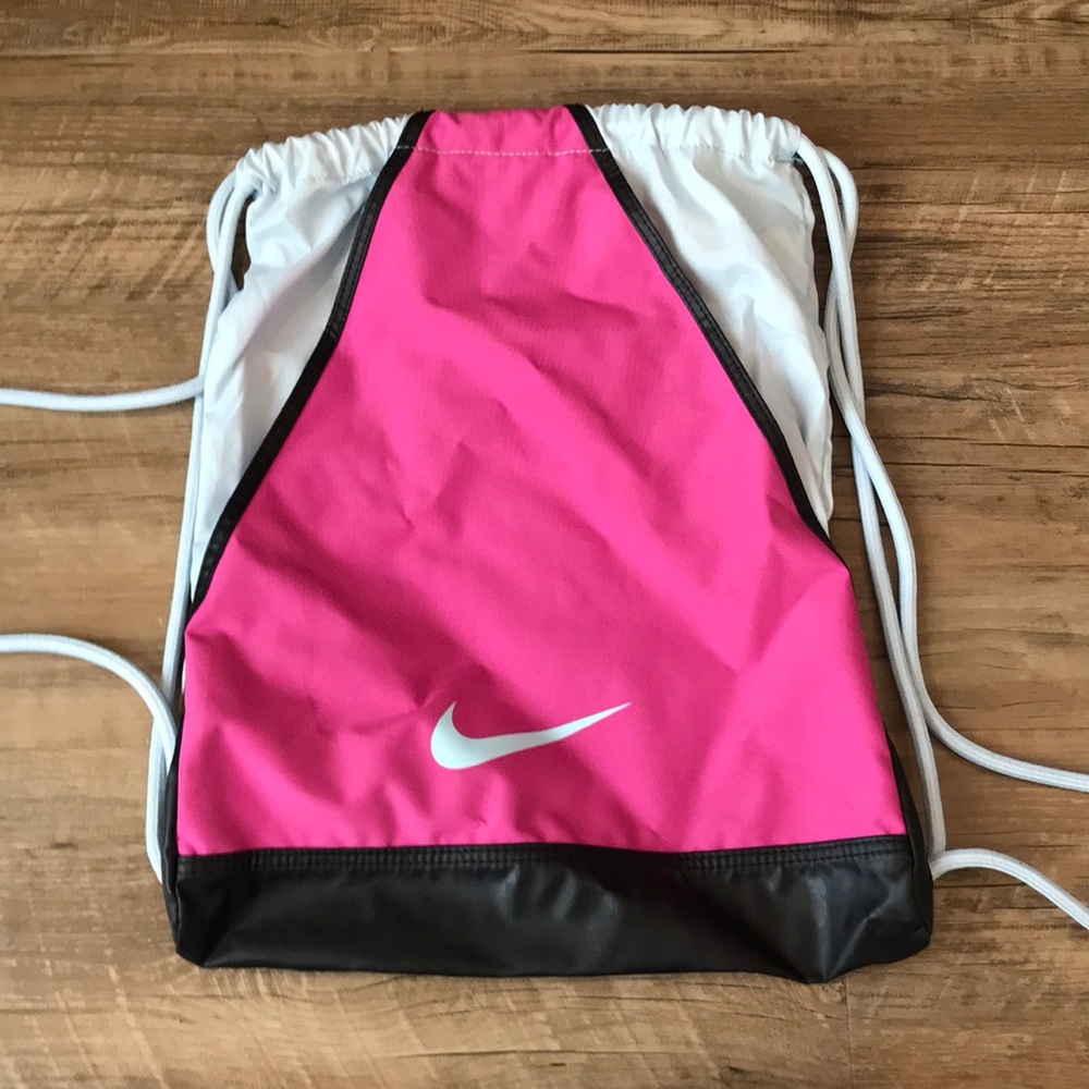 Nike drawstring bag